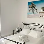 Hotell De La 2*