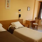 De La Hotel 2*