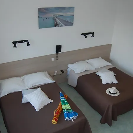 Hotel De La Valras-Plage