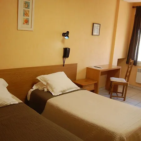 De La 2 Etoiles Hotell 2*